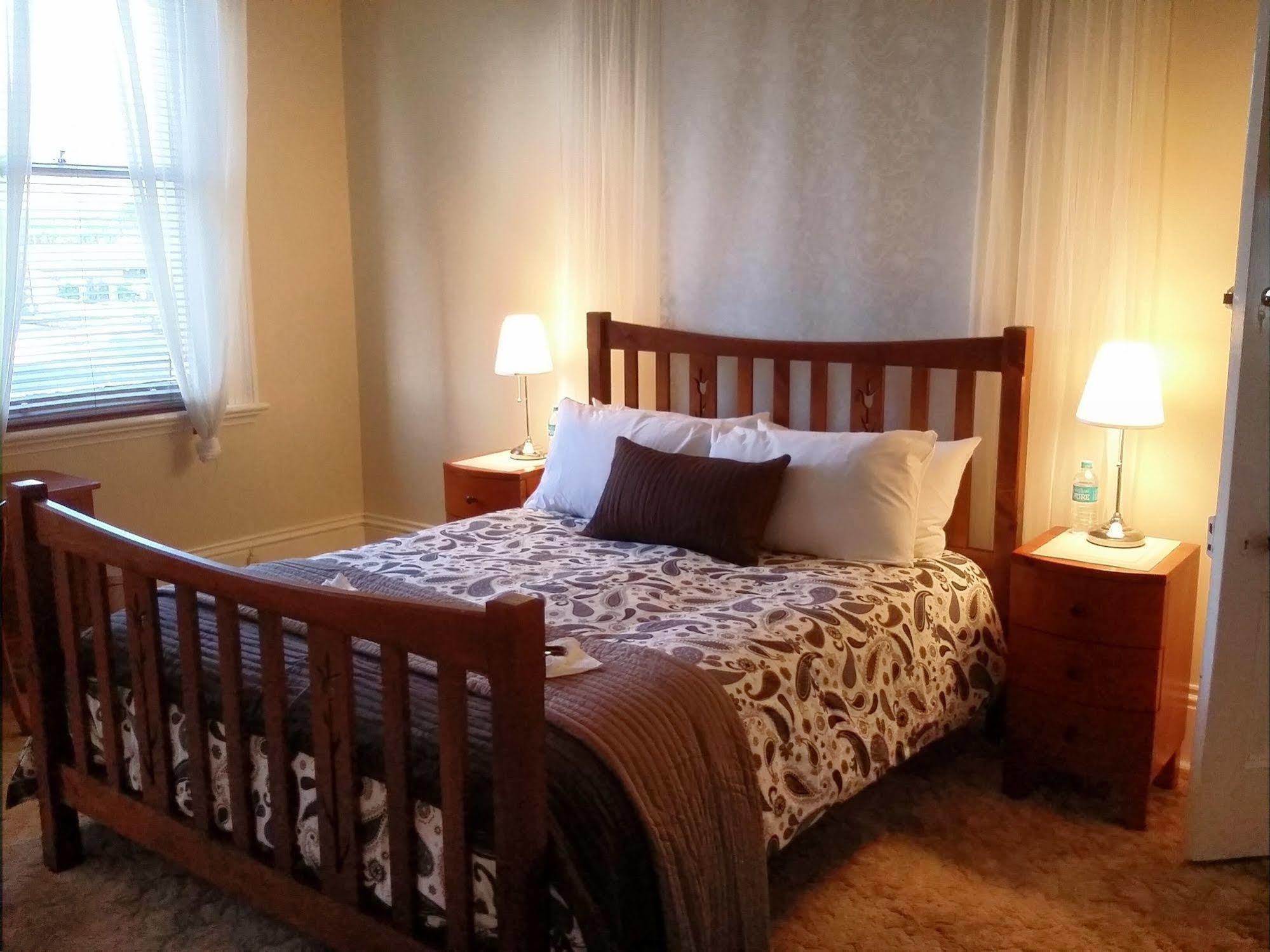 The Bank Guesthouse Glen Innes Bagian luar foto