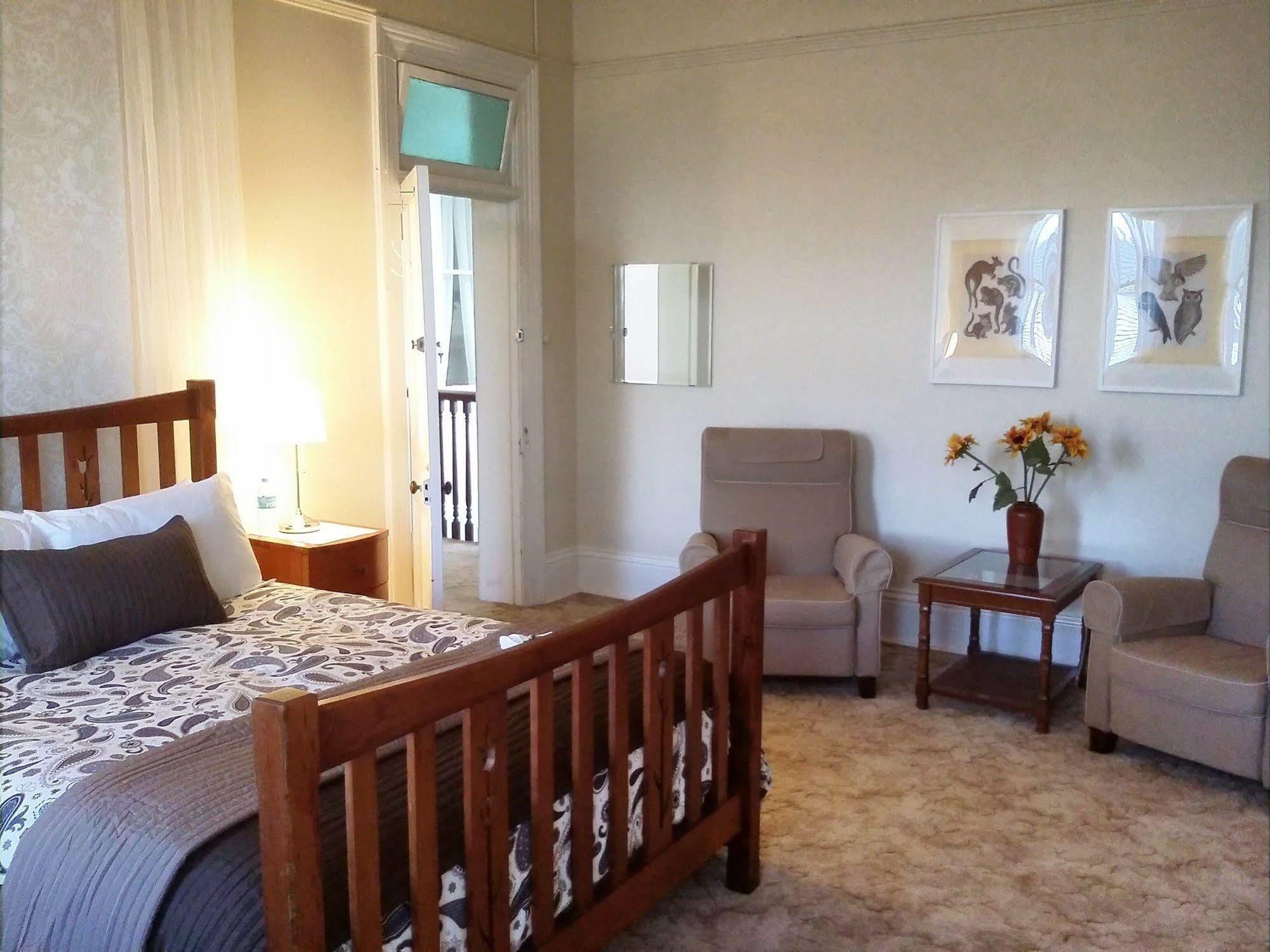 The Bank Guesthouse Glen Innes Bagian luar foto