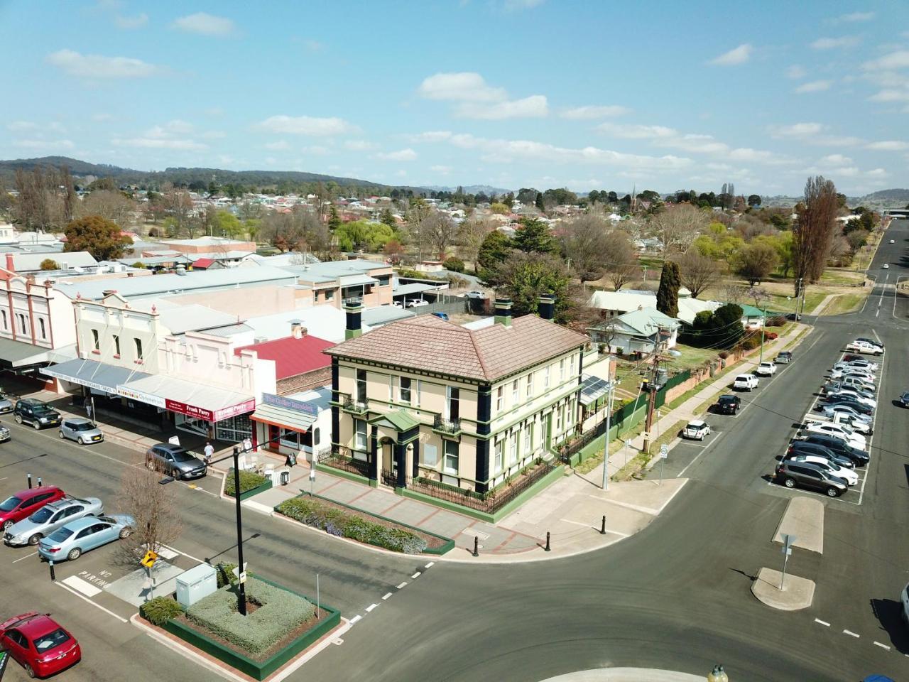 The Bank Guesthouse Glen Innes Bagian luar foto