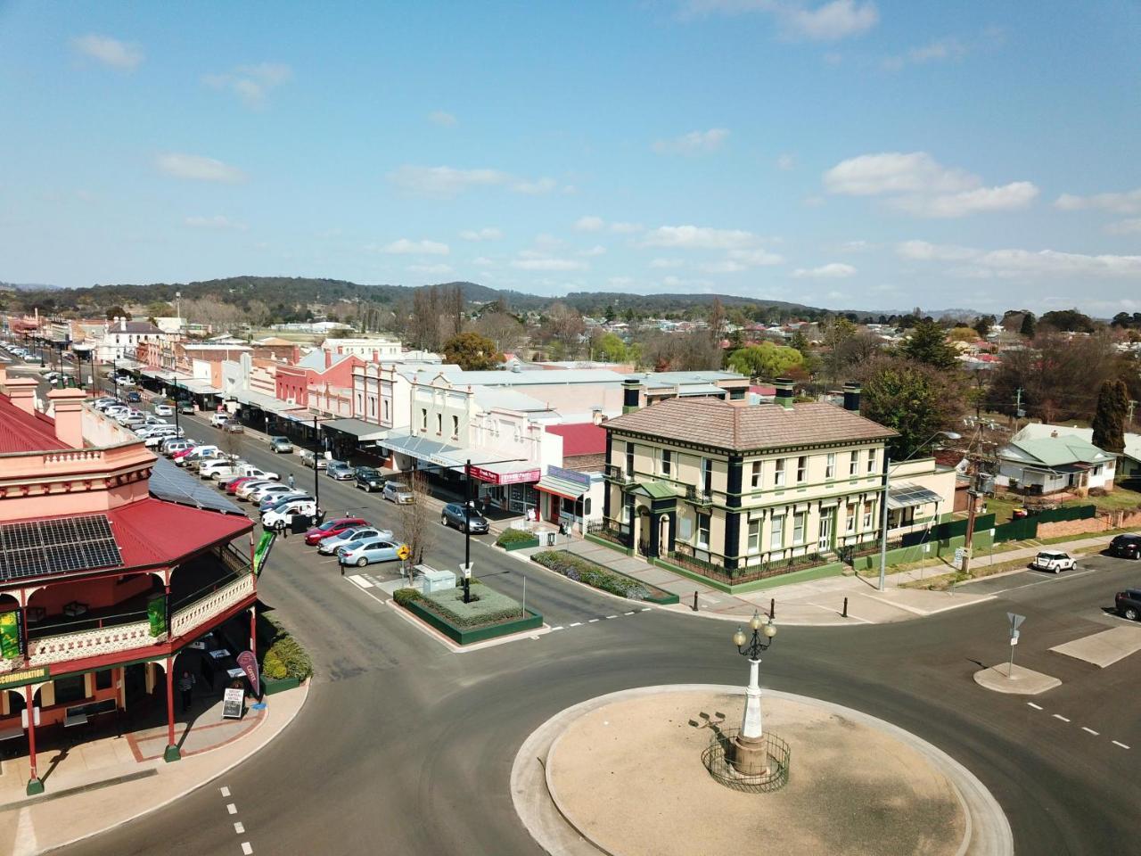 The Bank Guesthouse Glen Innes Bagian luar foto